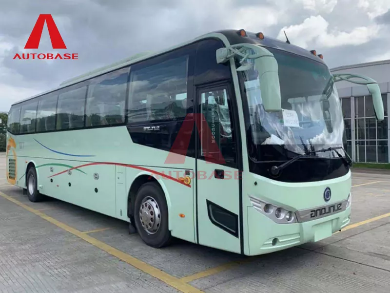 Polaris စင်ကြယ်သောလျှပ်စစ်ဘတ်စ်ကား